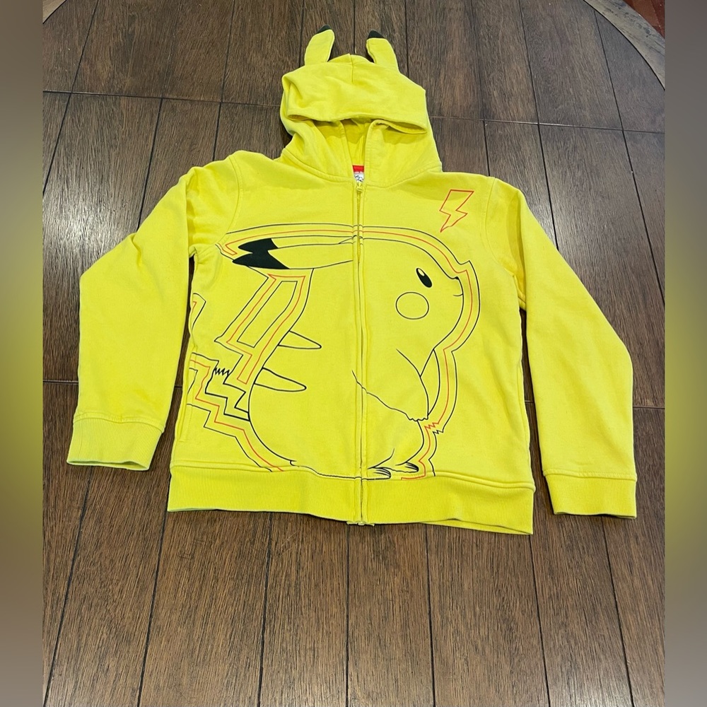 2018 Nintendo Pokeman Pikachu Kid’s Hoodie. Full Zip Size Large.
